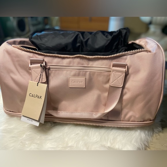 CALPAK- NEW WITH TAGS - Picture 5 of 8